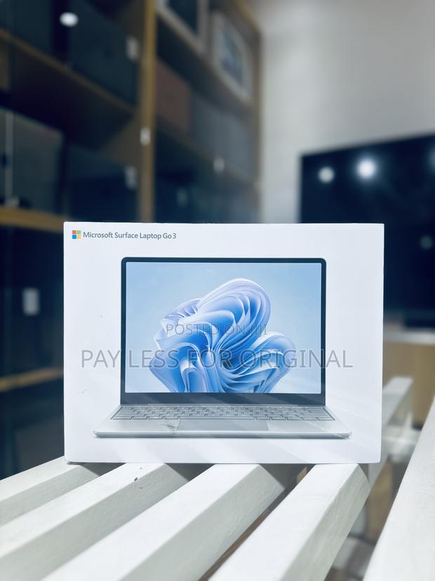 New Laptop Microsoft Surface Go 3 8GB Intel Core I5 SSD 256GB · Photo 2