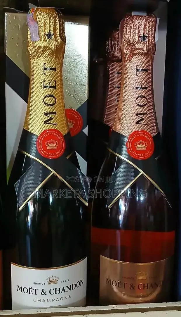 Moet & Chandon Champagne 750ml · Photo 1