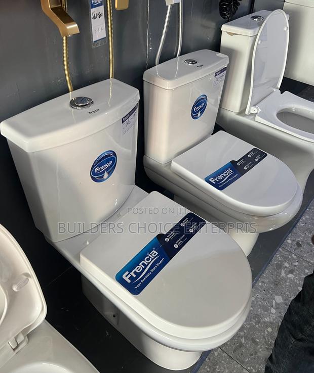 Francia Water Closet (100) · Photo 1