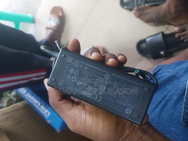 Hp Small Pin Charger · Photo 2