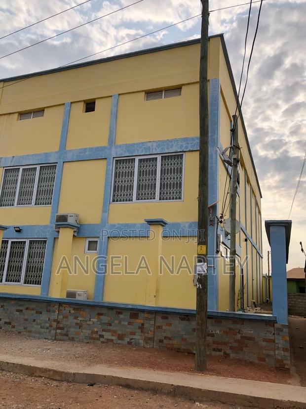 1200 Square Meter Warehouse and Offices in Ashaiman · Photo 4