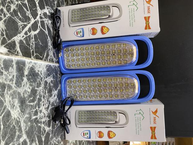Rechargeable Emergency Light YG-3535 · Photo 3