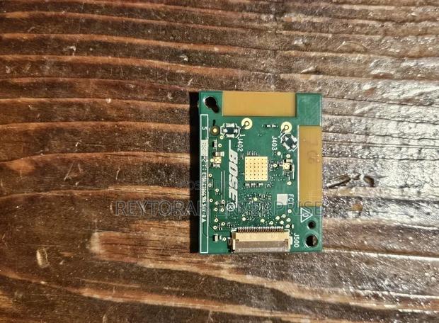 Bose Acoustimass 300 Bass Module 700 Wireless Board · Photo 2