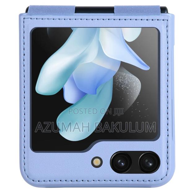 Samsung Galaxy Z Flip 5 Nillkin Qin Leather Case · Photo 2