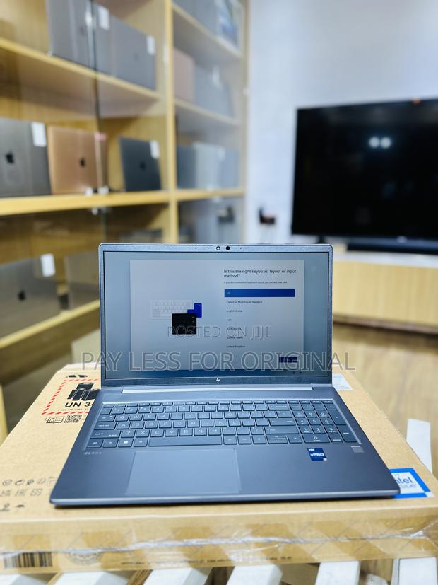 New Laptop HP ZBook Firefly 16inch G9 32GB Intel Core i7 SSD 512GB · Photo 3