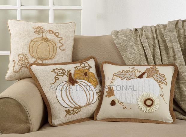 Appliqué Knit Pumpkin Poly Filled Throw Pillow, 16", Natural · Photo 2