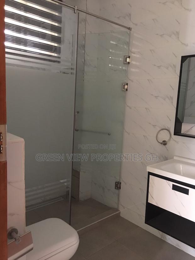 4bdrm Duplex in West Hills Mall Area for sale · Photo 7