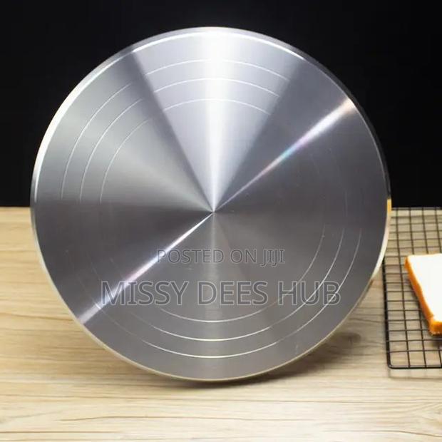 Metallic Turntable · Photo 4