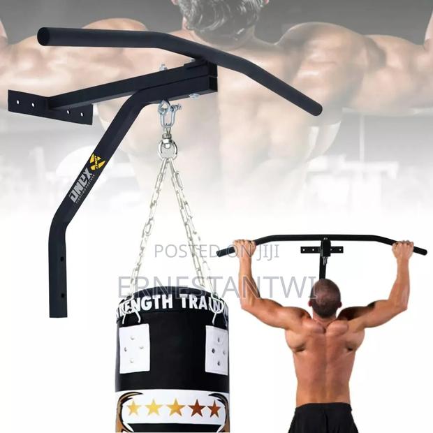 Pull Up Bar From SUPREME, UK · Photo 1