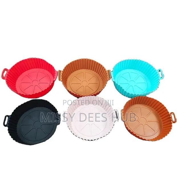 Silicone Air Fryer Liner - Small · Photo 2