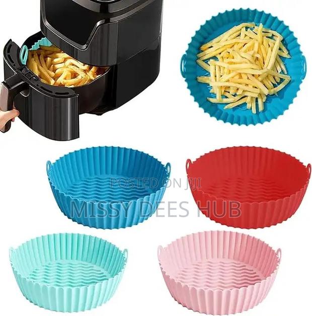 Silicone Air Fryer Liner - Small · Photo 1