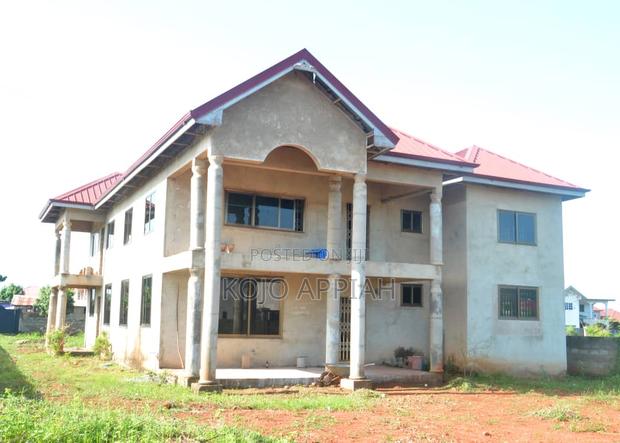 5bdrm Mansion in Storey Building, Danfa for sale · Photo 4