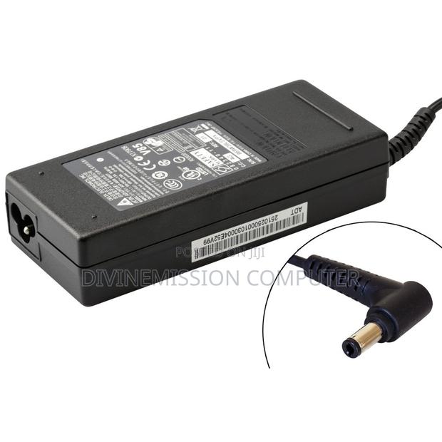 Toshiba Laptop Charger, 19v 6.32a (120w)UK Used · Photo 1