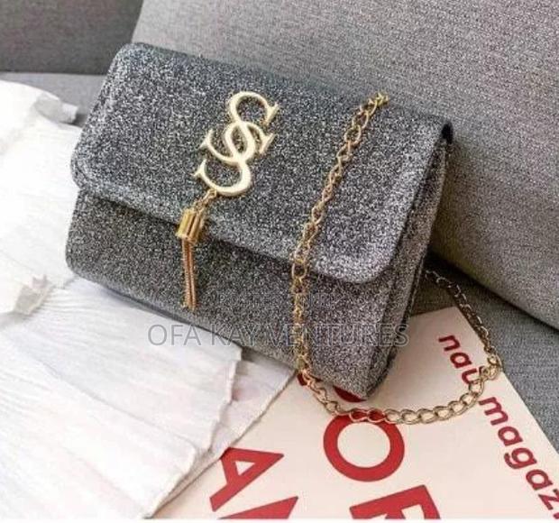 Tassel Glitter Handbag · Photo 1