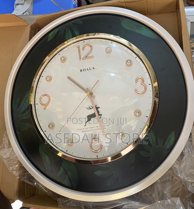 Wall Clock · Photo 4