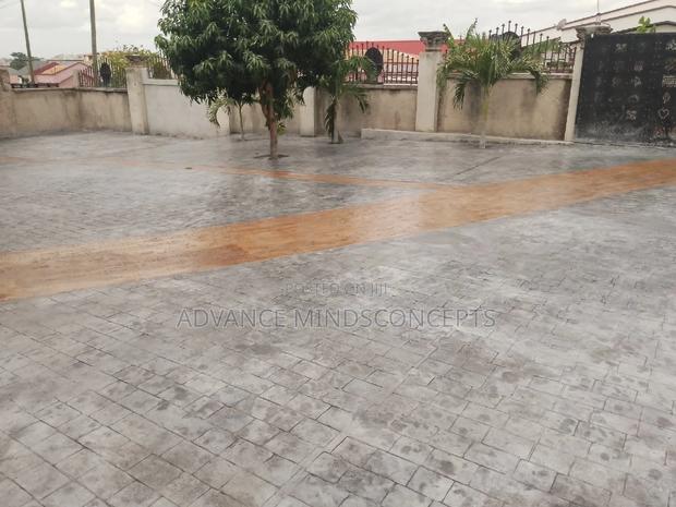 Concrete Design Imprint · Photo 6