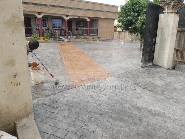 Concrete Design Imprint · Photo 7