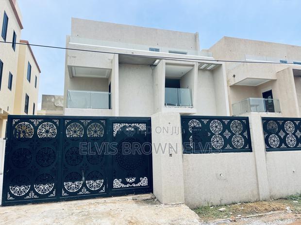 4bdrm Duplex in East Legon, Adjiriganor for sale · Photo 6