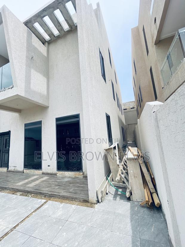 4bdrm Duplex in East Legon, Adjiriganor for sale · Photo 4
