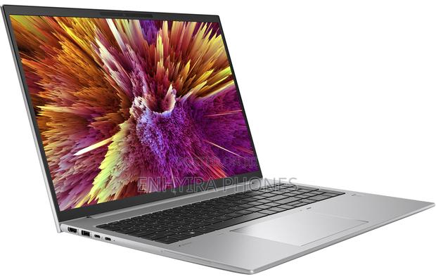 New Laptop HP ZBook Firefly 16 G10 32GB Intel Core I7 SSD 512GB · Photo 2