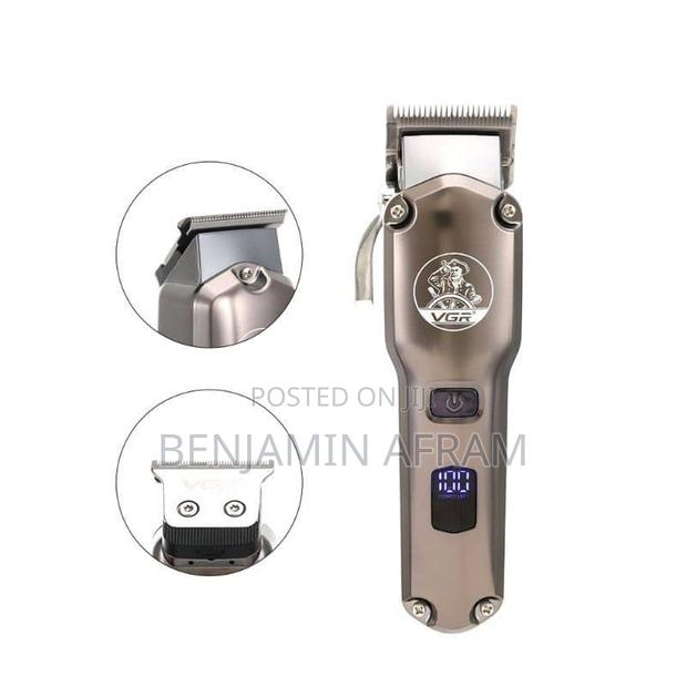 VGR-675 Rechargeable Barbering Machines · Photo 3