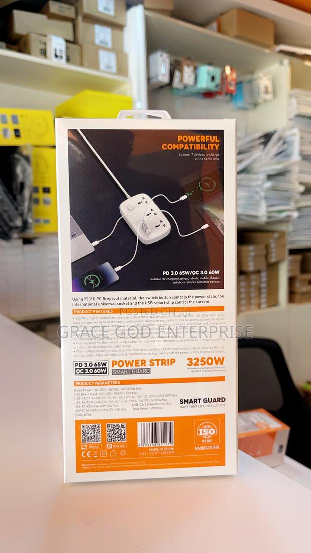 LDNI0 High Wattage Power Strip With 65W Gan Charging · Photo 2