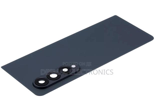 Samsung Fold 4 Back Glass · Photo 3