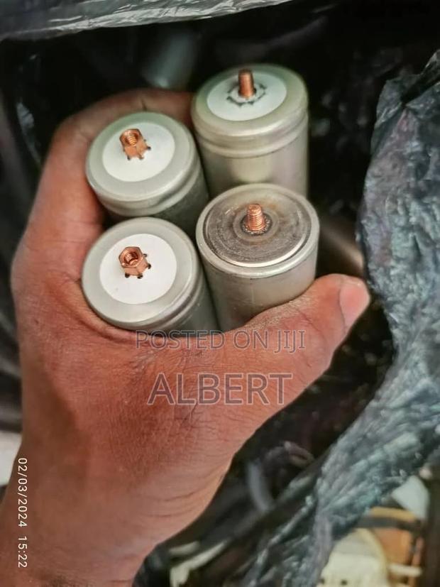 3.2v Lithium Battery · Photo 1