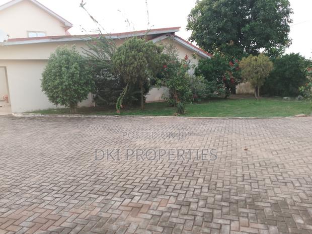 12bdrm House in Dki Properties, Tema Metropolitan for sale · Photo 6