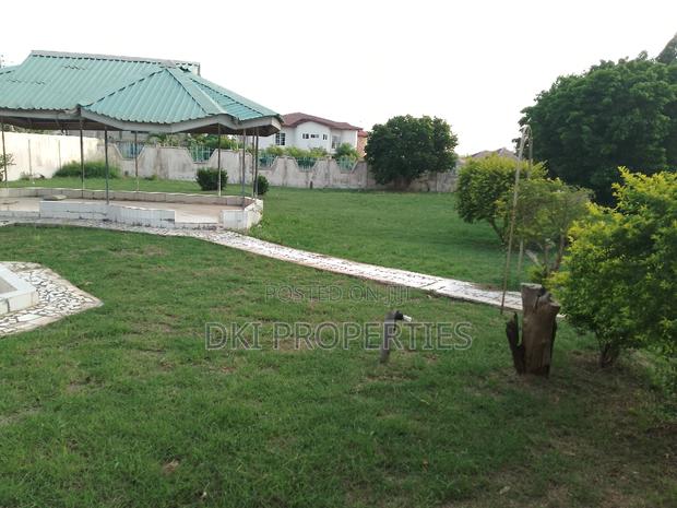 12bdrm House in Dki Properties, Tema Metropolitan for sale · Photo 7