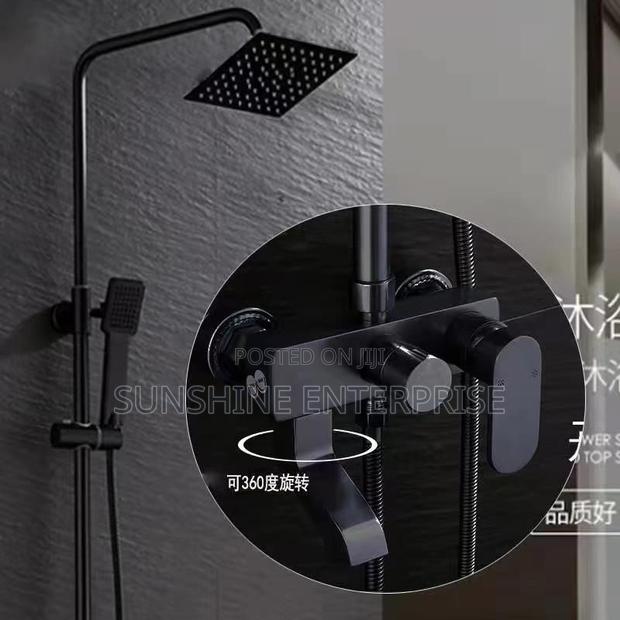 All Black 3in1 Hot and Cold Bathroom Shower · Photo 1