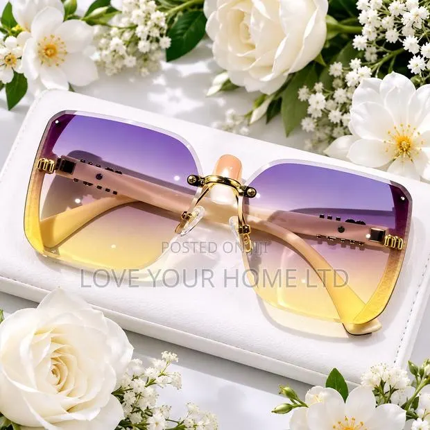 Fashion Oversized Sunglasses for Women · Photo 1
