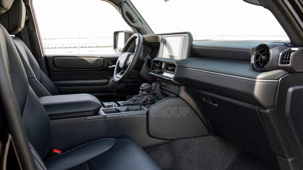 New Toyota Land Cruiser Prado 2024 Black · Photo 8