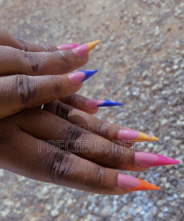 Acrylic Nails · Photo 1