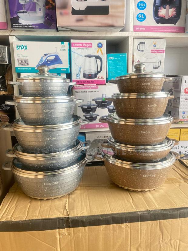 Non Stick Cookware Set - 10 Pieces · Photo 2