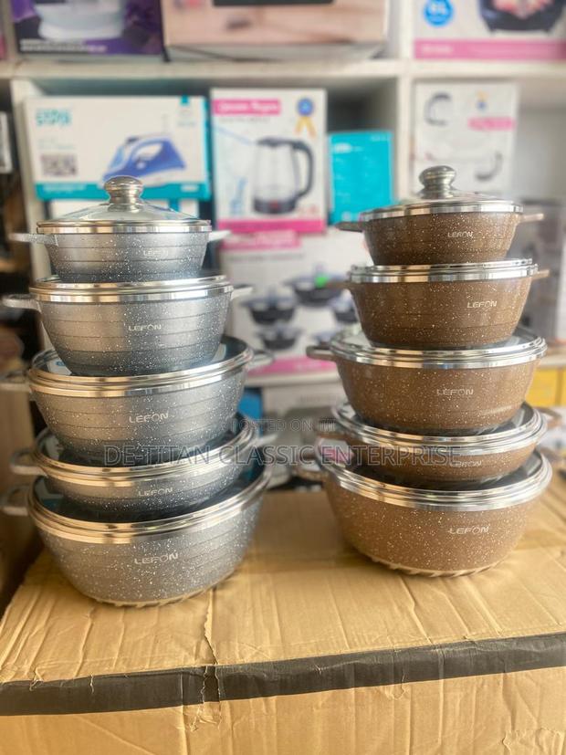Non Stick Cookware Set - 10 Pieces · Photo 5