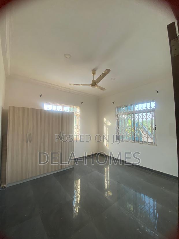 2bdrm Apartment in Ashaley Botwe for rent · Photo 3
