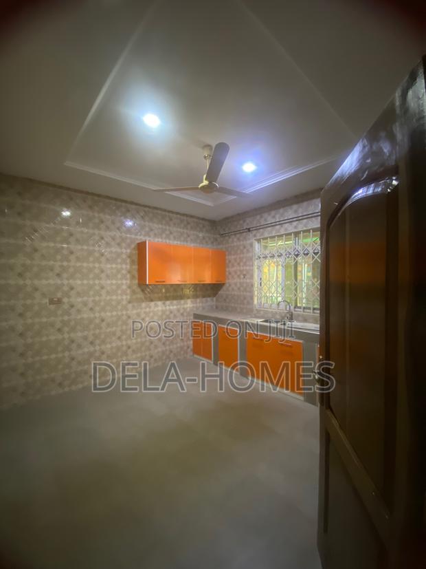2bdrm Apartment in Ashaley Botwe for rent · Photo 5