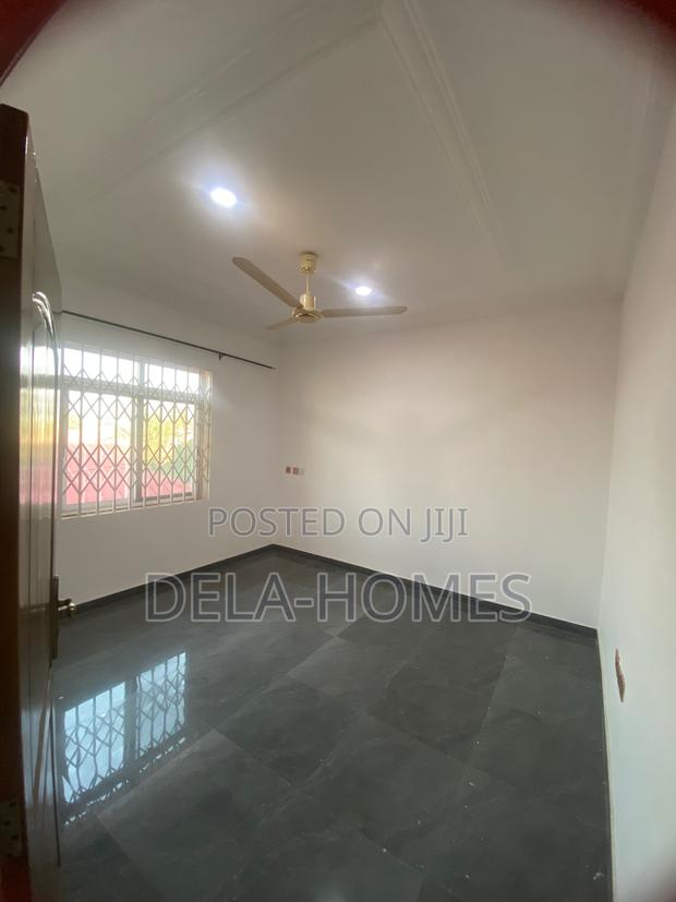 2bdrm Apartment in Ashaley Botwe for rent · Photo 4