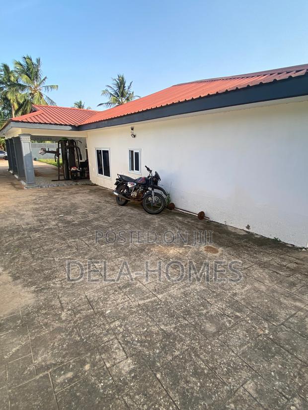 Four Bedroom House for Sale at Oyarifa. · Photo 3