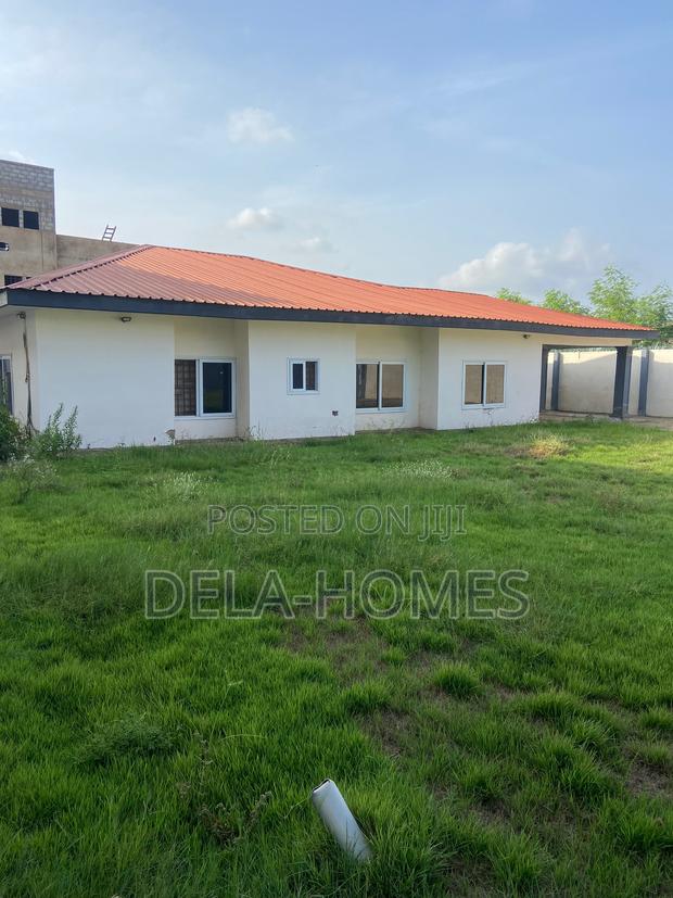 Four Bedroom House for Sale at Oyarifa. · Photo 2