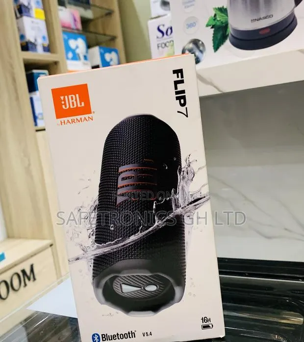 Sleek and Affordable Bluetooth Black JBL Flip 6 Speaker · Photo 1