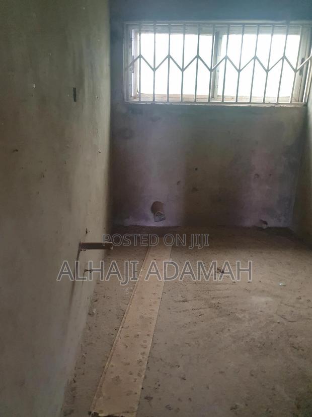 5bdrm Block of Flats in Diamond City Estate, Kumasi Metropolitan · Photo 7