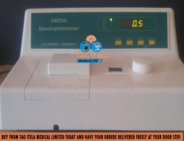 Spectrophotometer (Digital) · Photo 1