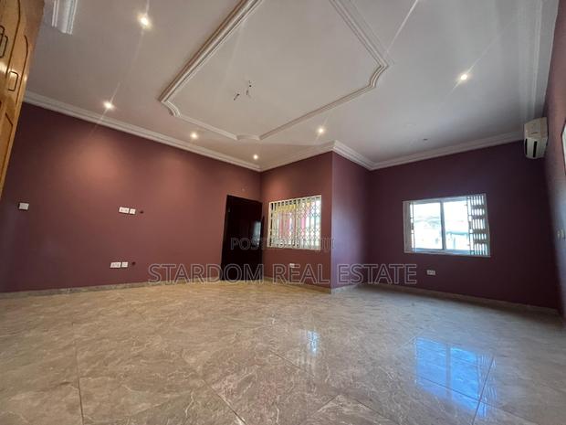 4bdrm Duplex in Adjiriganor for rent · Photo 7