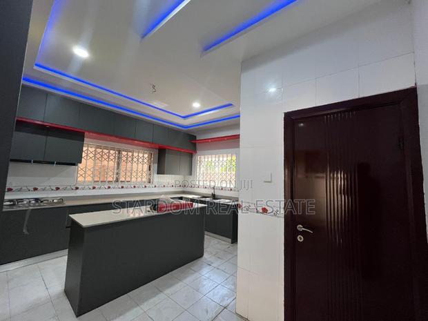 4bdrm Duplex in Adjiriganor for rent · Photo 3