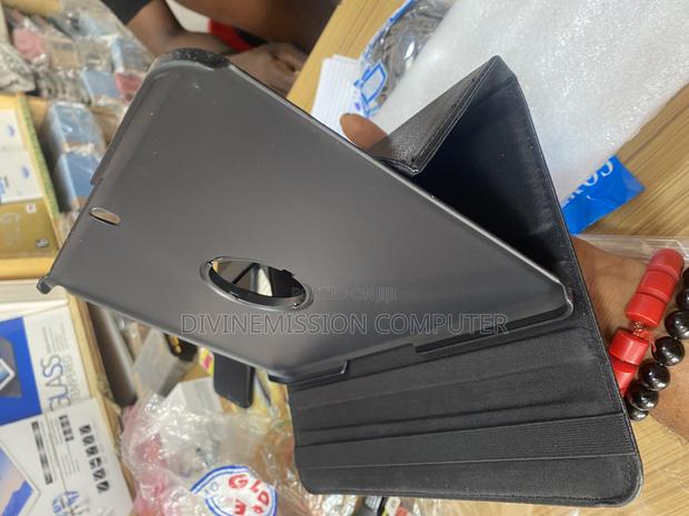 Samsung Tab a T530 Flip Case · Photo 2