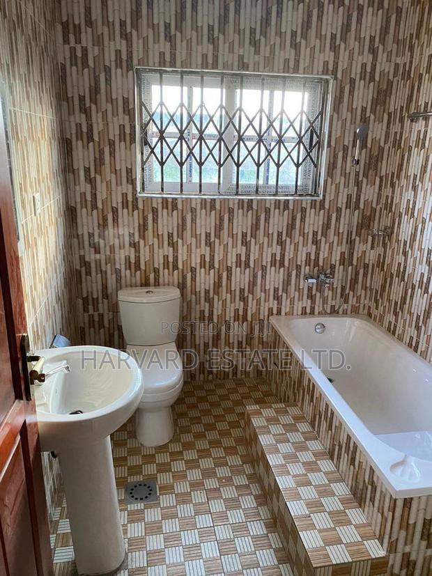 5bdrm House in Ejisu Baworo, Kumasi Metropolitan for sale · Photo 6