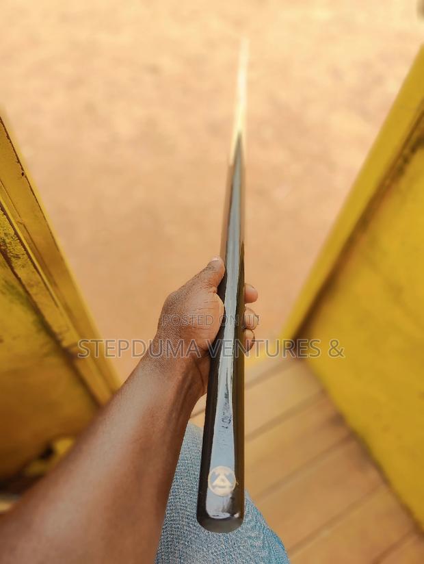 Cue Stick (Straight) · Photo 3