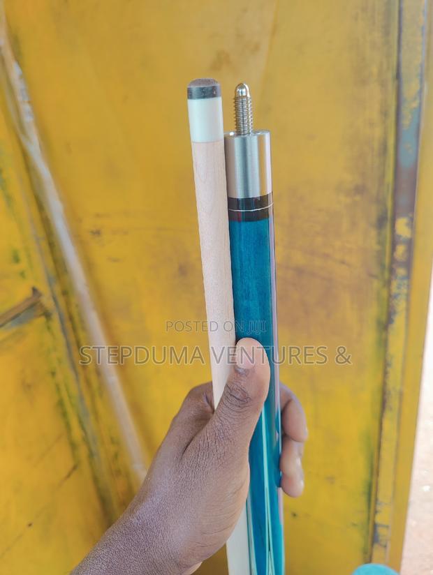 Cue Stick (Adjustable) · Photo 2